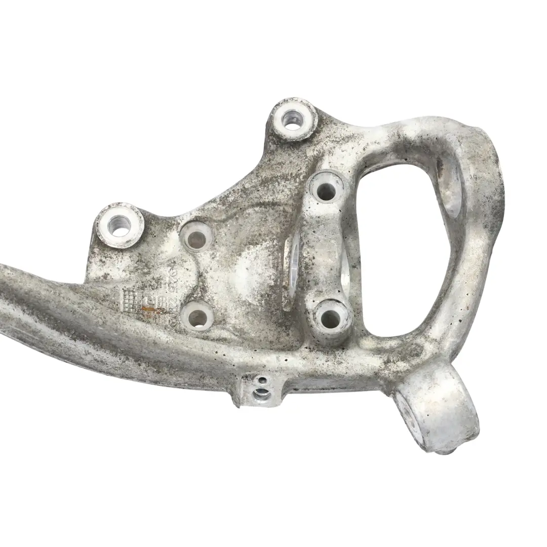 Mercedes W205 Cubo De Soporte De Rueda Delantera Derecha Eje De Suspensión - SKU A2053322200-4 - Número de pieza A2053322200