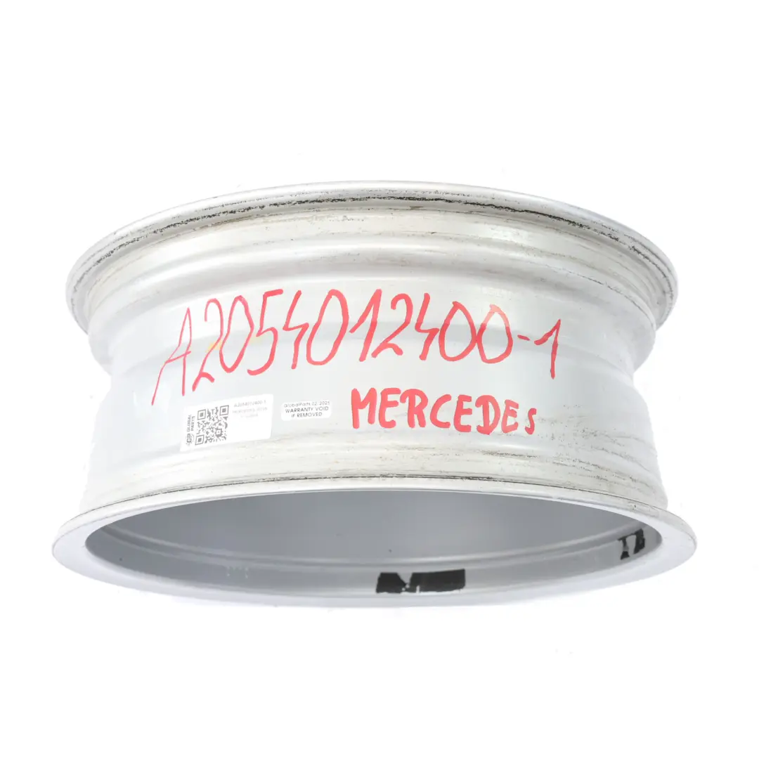 Silberne Leichtmetallfelge 16'' 6,5J ET:38 10 Speichen für Mercedes W205 mit Teilenummer A2054012400 Mercedes W205 Silberne Leichtmetallfelge 16'' 6,5J ET:38 10 Speichen - SKU A2054012400-1 - Teilenummer A2054012400