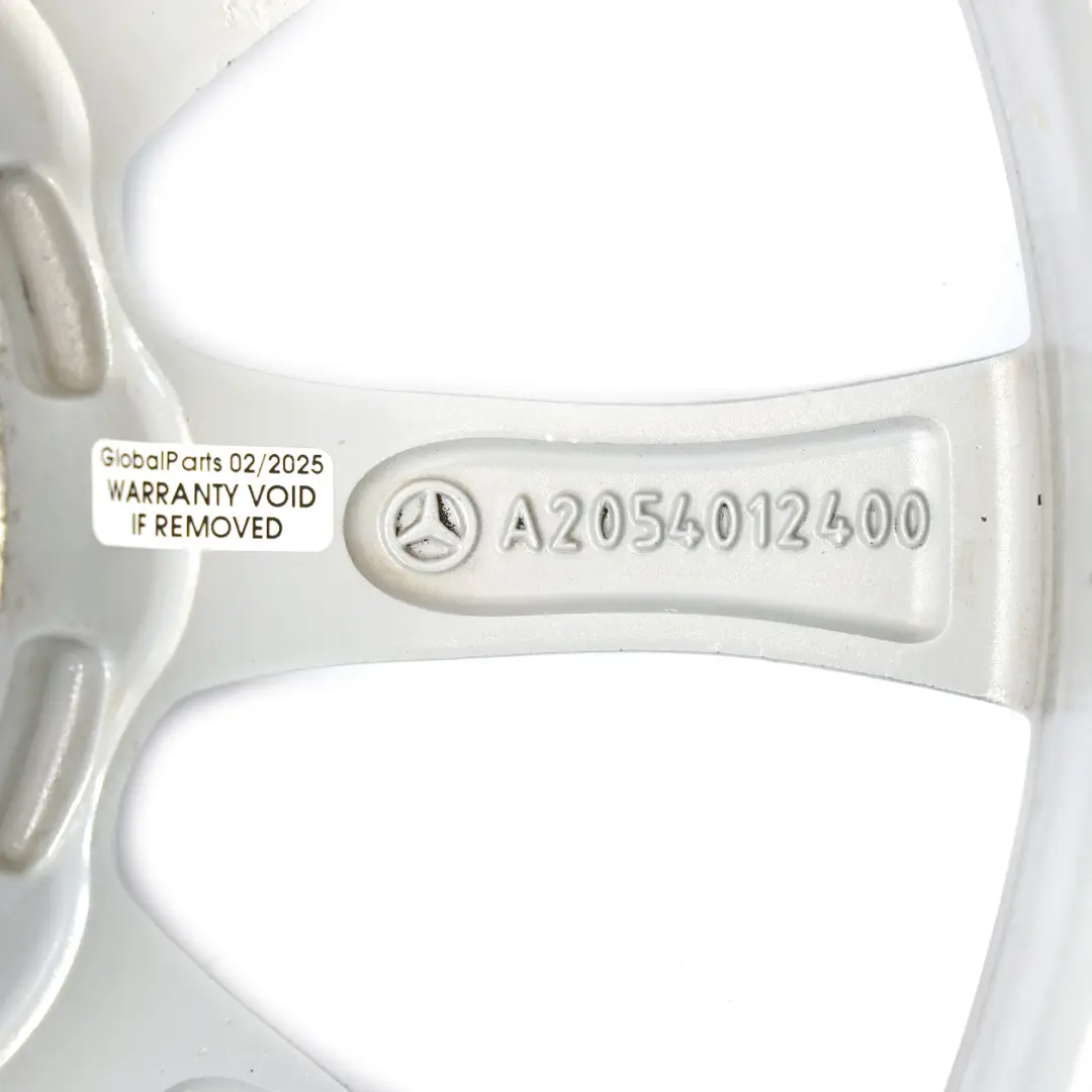 Silberne Leichtmetallfelge 16'' 6,5J ET:38 10 Speichen für Mercedes W205 mit Teilenummer A2054012400 Mercedes W205 Silberne Leichtmetallfelge 16'' 6,5J ET:38 10 Speichen - SKU A2054012400-1 - Teilenummer A2054012400