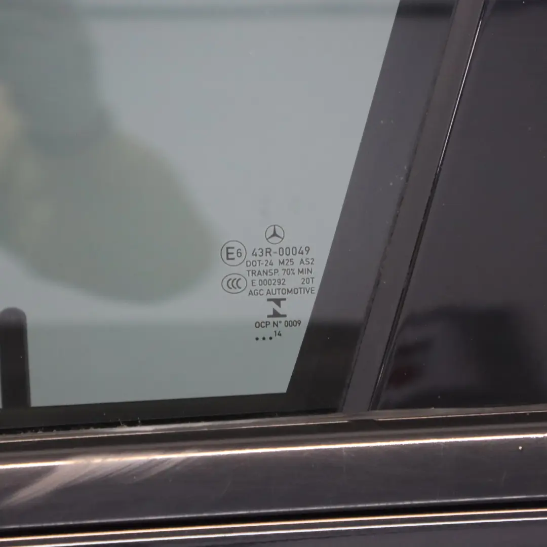 Mercedes W205 Tür vorne links Obsidianschwarz Metallic - 197 - SKU A2057200105-OB - Teilenummer A2057200105