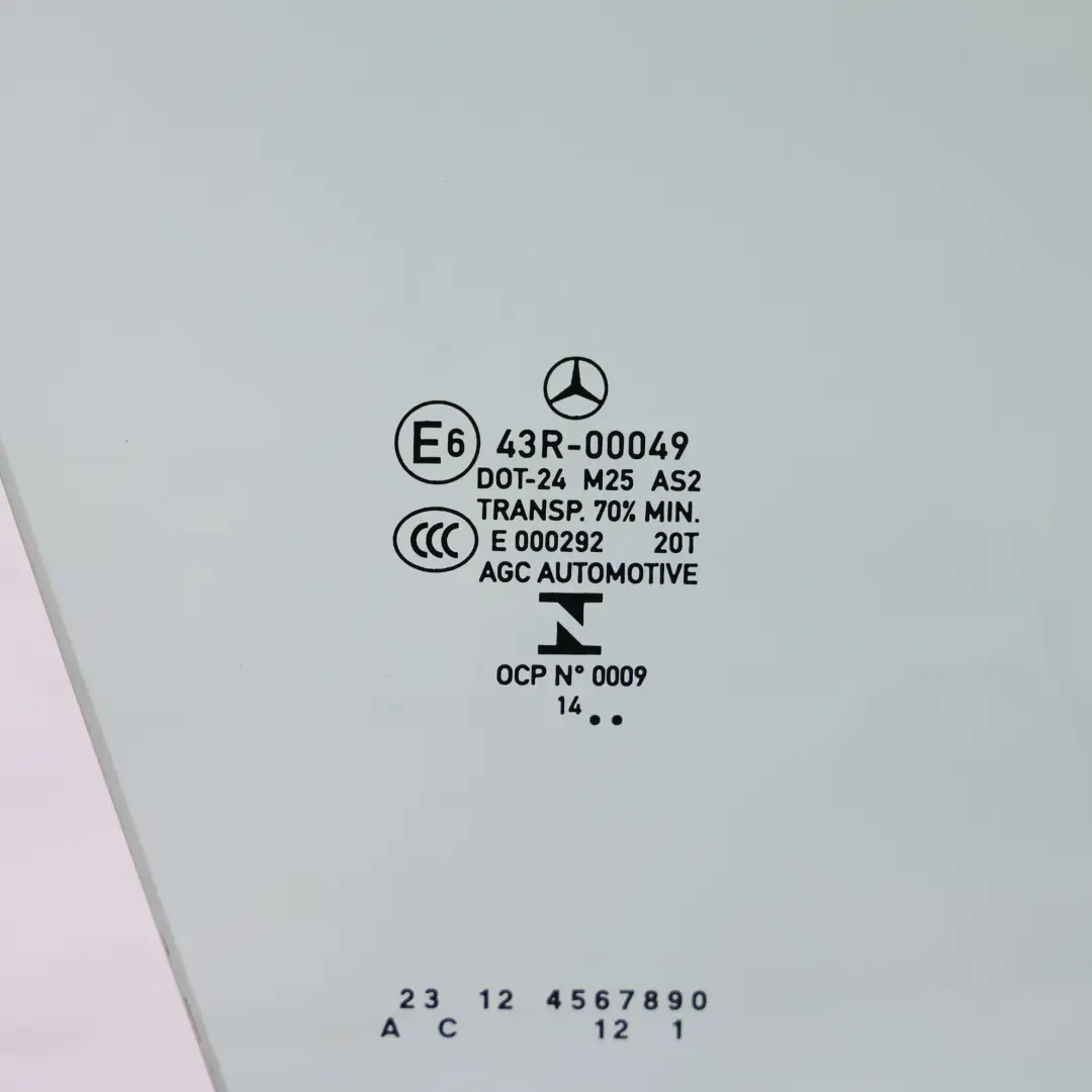 Cristal Puerta Delantera Derecha Acristalamiento AS2 para Mercedes W205 con número de pieza A2057253800 Mercedes W205 Cristal Puerta Delantera Derecha Acristalamiento AS2 - SKU A2057253800 - Número de pieza A2057253800