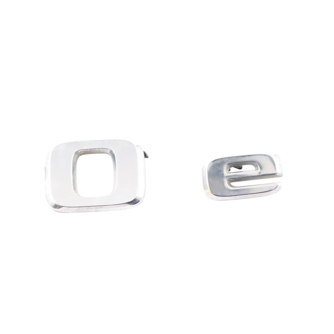 C305e Emblema Scritta Portellone Bagagliaio Posteriore per Mercedes W205 con numero di parte A2058178700 Mercedes W205 C305e Emblema Scritta Portellone Bagagliaio Posteriore - SKU A2058178700 - Numero di parte A2058178700