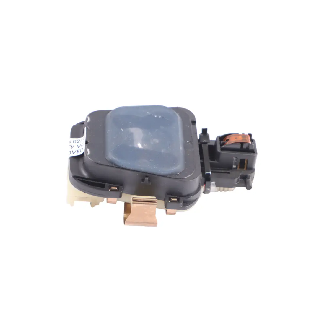 Front Scheibe Regen Sensor für Mercedes W205 mit Teilenummer A2059002800 Mercedes W205 Front Scheibe Regen Sensor - SKU A2059002800 - Teilenummer A2059002800