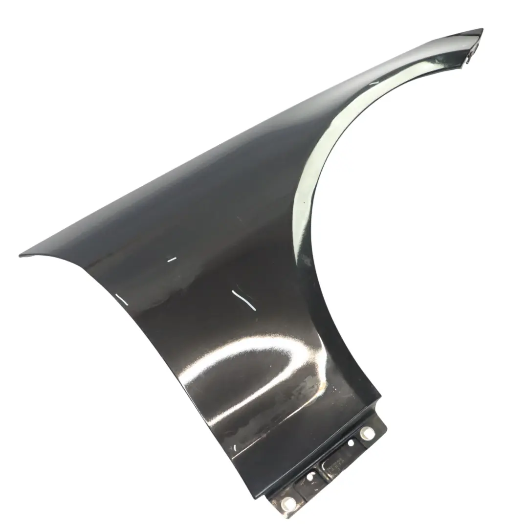 W207 Guardabarros delantero derecho Obsidian Black - 197 para Mercedes con número de pieza A2078800218 Mercedes W207 Guardabarros delantero derecho Obsidian Black - 197 - SKU A2078800218-OB - Número de pieza A2078800218