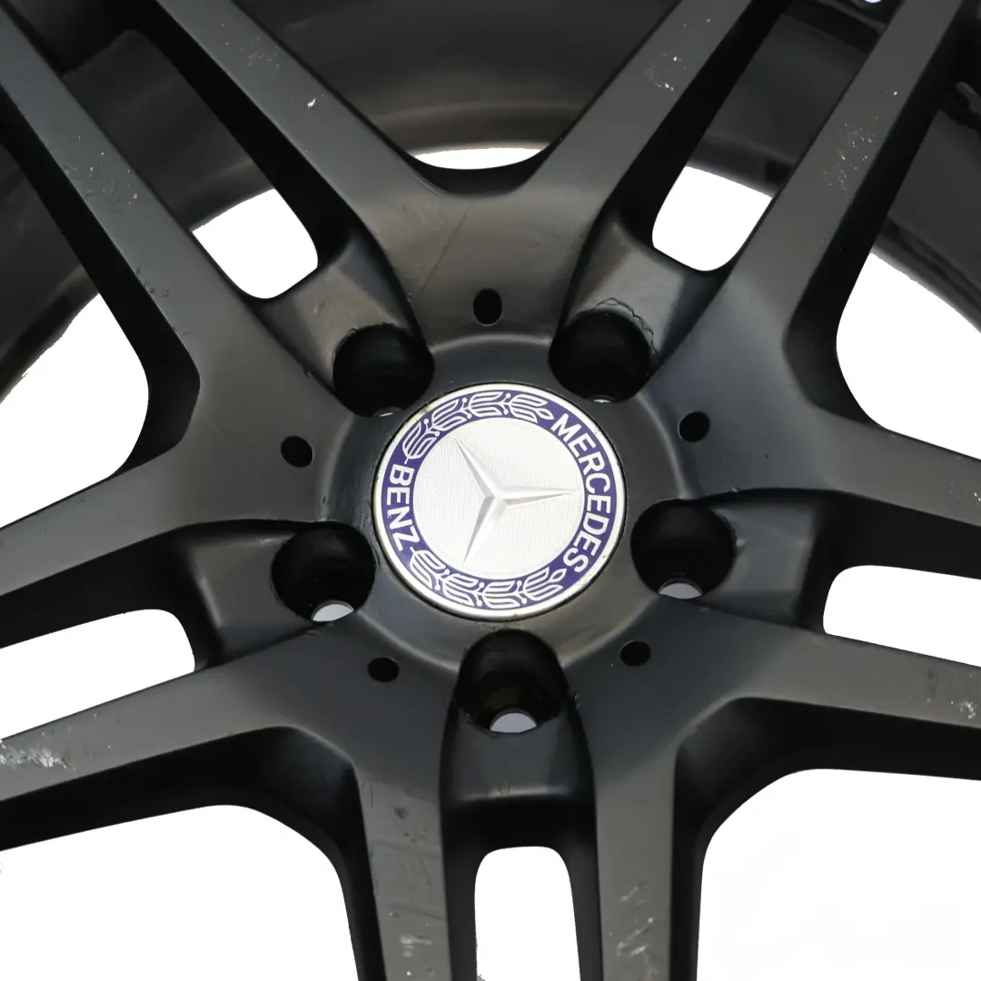 W207 W212 AMG Jante En Alliage 18" Pour ET:48 8.5J pour Mercedes à propos du numéro de pièce A2124010300 Mercedes W207 W212 AMG Jante En Alliage 18" Pour ET:48 8.5J - SKU A2124010300-4 - Numéro de pièce A2124010300