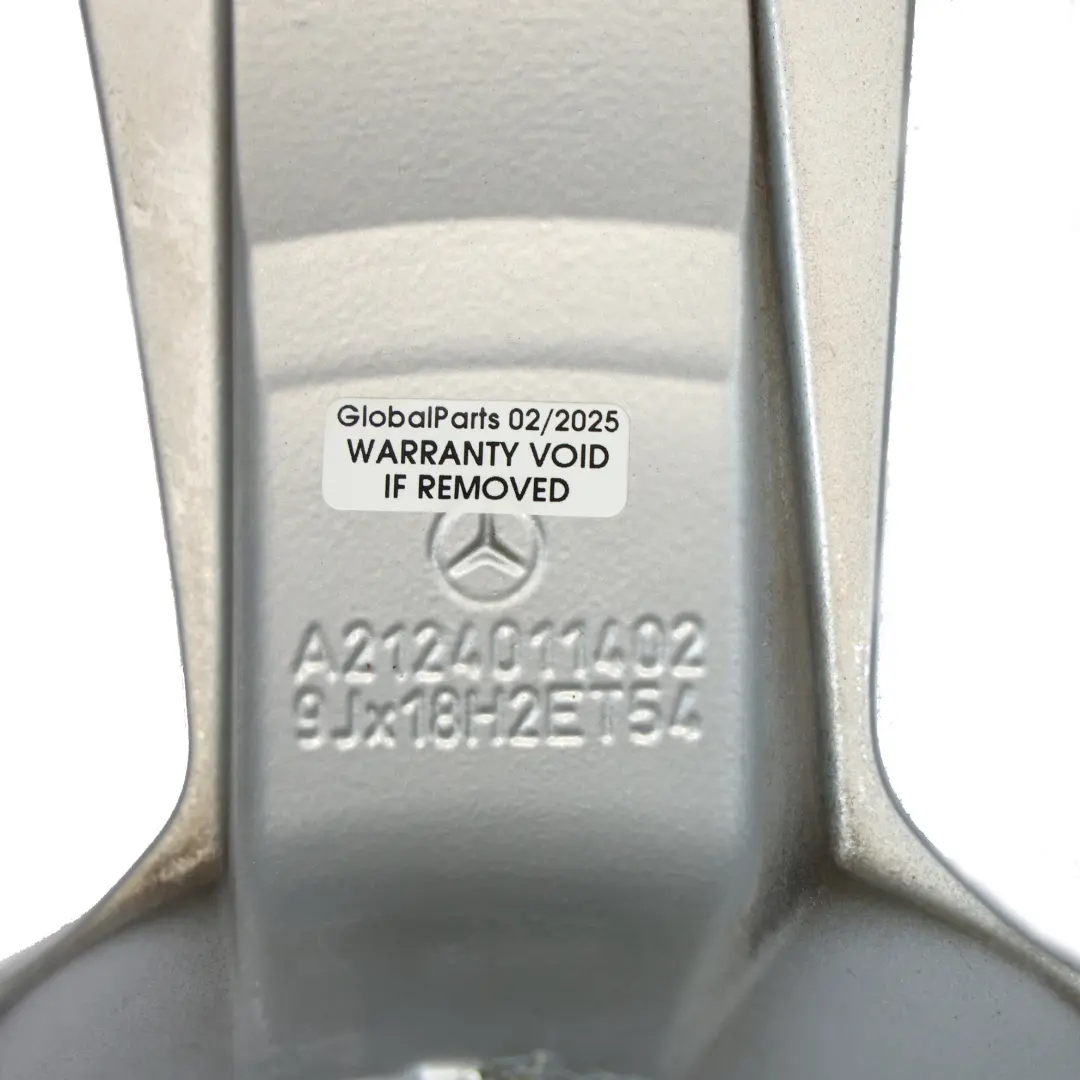 Eje trasero de Plata Llanta de Aleacion 18 "ET: 54 9J para Mercedes W212 con número de pieza A2124011402 Mercedes W212 Eje trasero de Plata Llanta de Aleacion 18 "ET: 54 9J - SKU A2124011402-2 - Número de pieza A2124011402