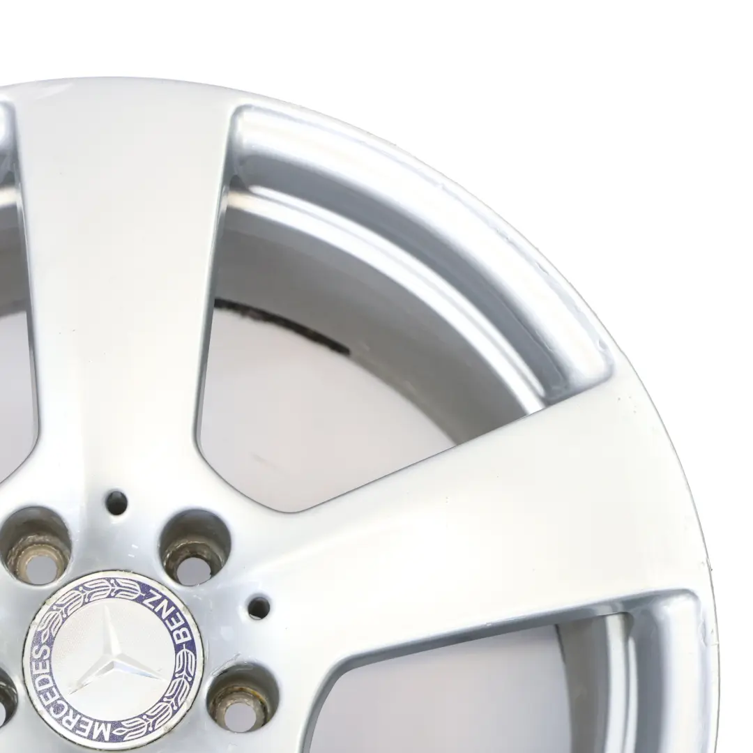 Eje trasero de Plata Llanta de Aleacion 18 "ET: 54 9J para Mercedes W212 con número de pieza A2124011402 Mercedes W212 Eje trasero de Plata Llanta de Aleacion 18 "ET: 54 9J - SKU A2124011402-2 - Número de pieza A2124011402