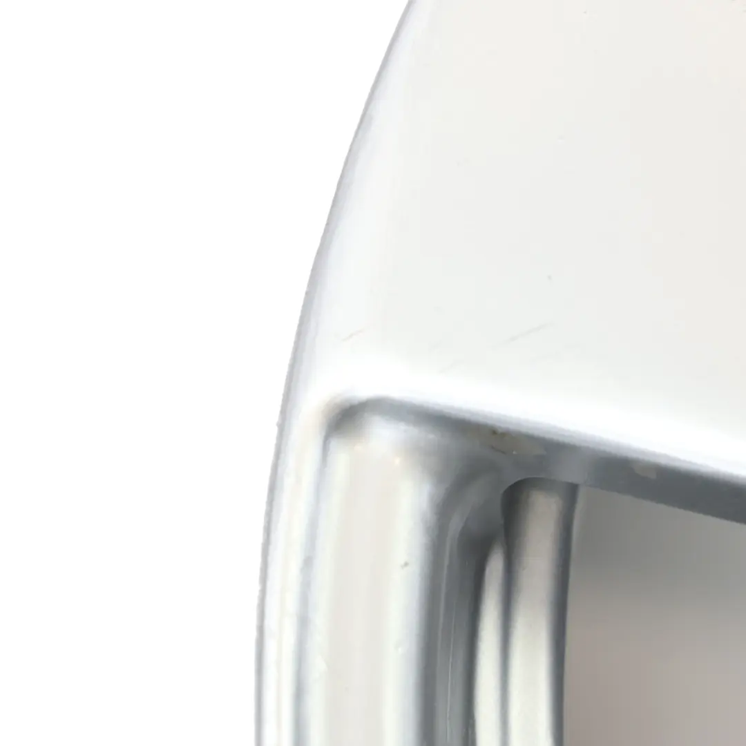 Eje trasero de Plata Llanta de Aleacion 18 "ET: 54 9J para Mercedes W212 con número de pieza A2124011402 Mercedes W212 Eje trasero de Plata Llanta de Aleacion 18 "ET: 54 9J - SKU A2124011402-2 - Número de pieza A2124011402