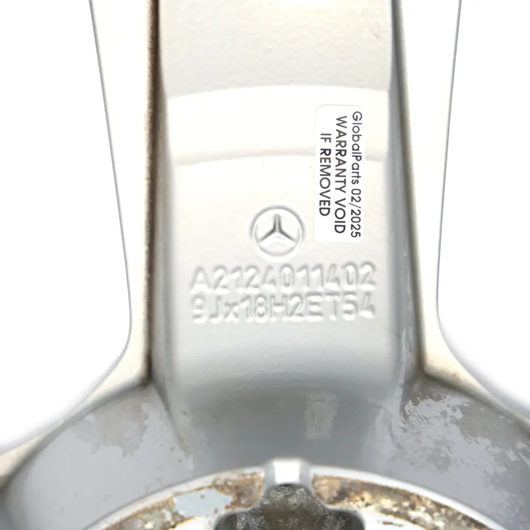 Eje Trasero Plata Llanta Aleación 18" ET: 54 9J para Mercedes W212 con número de pieza A2124011402 Mercedes W212 Eje Trasero Plata Llanta Aleación 18" ET: 54 9J - SKU A2124011402-4 - Número de pieza A2124011402