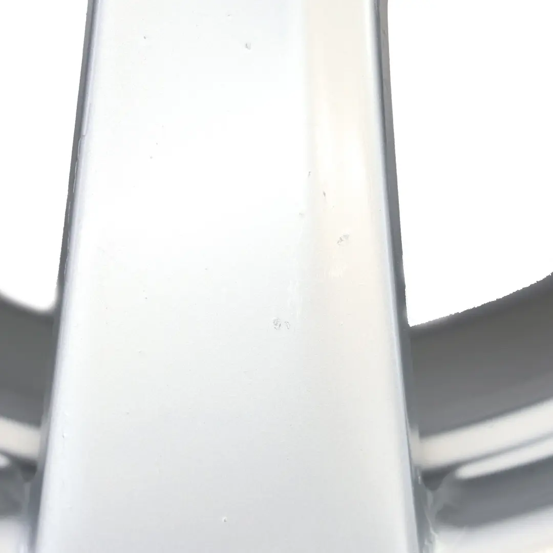 Eje Trasero Plata Llanta Aleación 18" ET: 54 9J para Mercedes W212 con número de pieza A2124011402 Mercedes W212 Eje Trasero Plata Llanta Aleación 18" ET: 54 9J - SKU A2124011402-4 - Número de pieza A2124011402