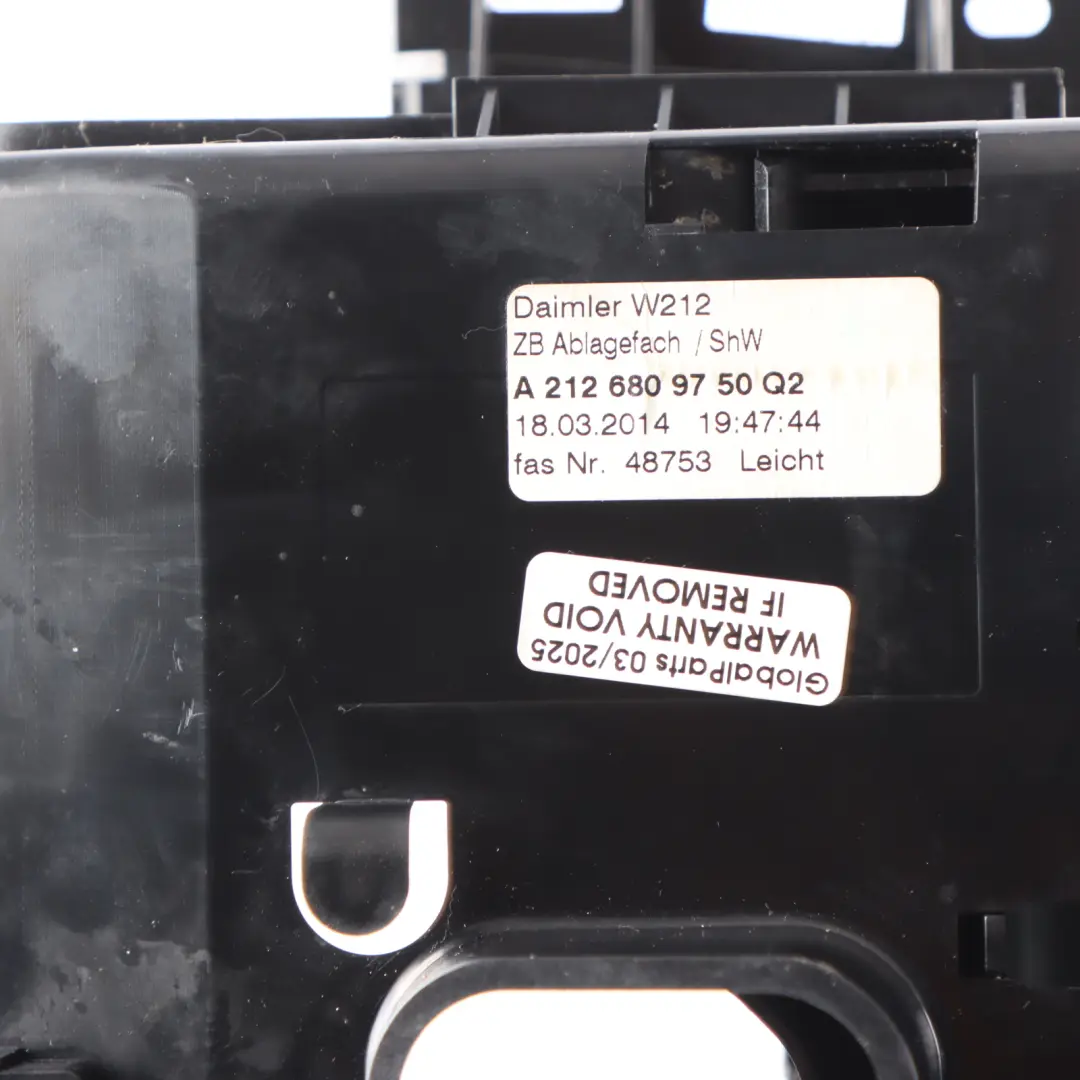 Mittel Konsole Lagerung Aschenbecher Abdeckung Silber für Mercedes W212 mit Teilenummer A2126809750 Mercedes W212 Mittel Konsole Lagerung Aschenbecher Abdeckung Silber - SKU A2126809750 - Teilenummer A2126809750