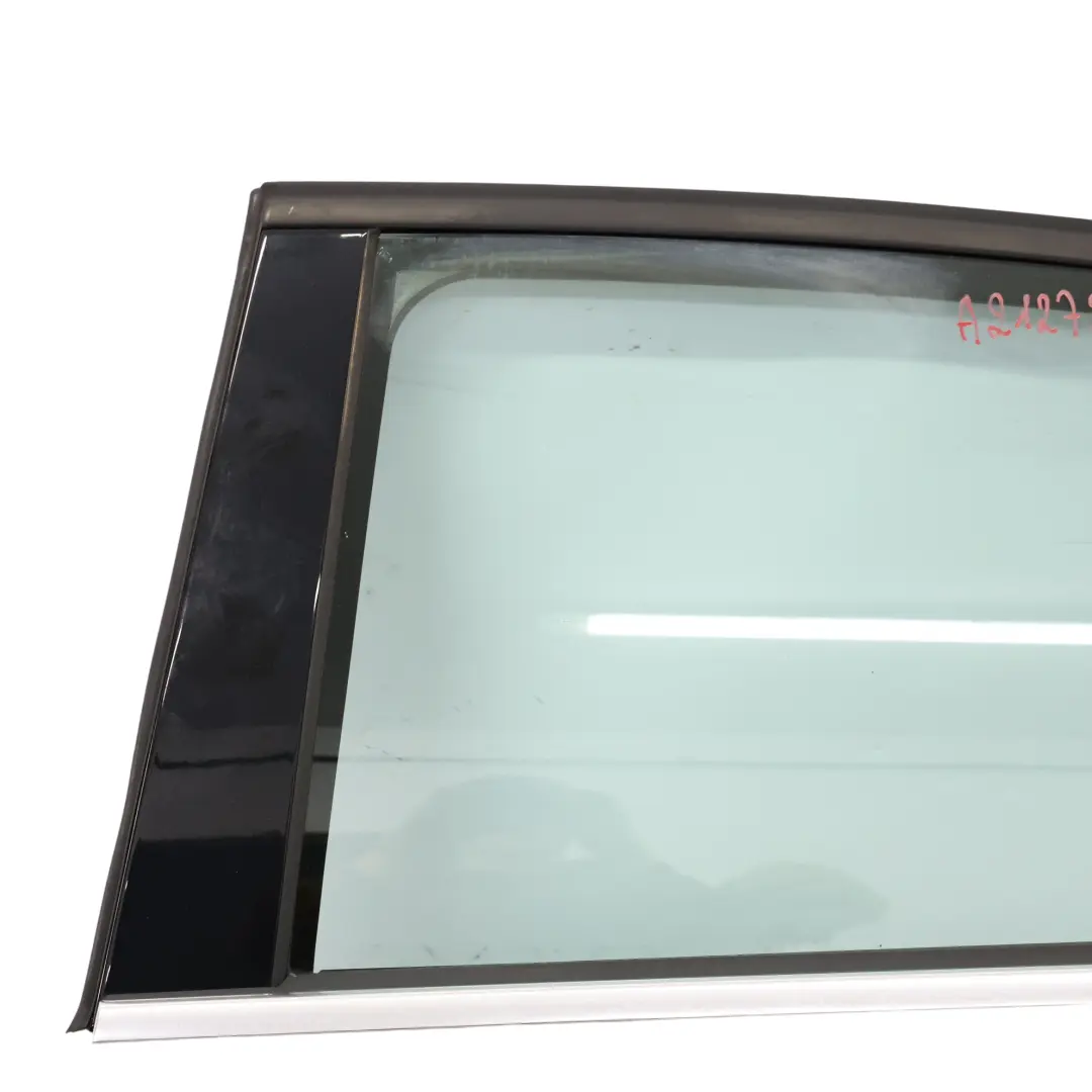 Puerta Trasera Izquierda Tapa Panel Pearl Beige Metallic - 794 para Mercedes W212 con número de pieza A2127300105 Mercedes W212 Puerta Trasera Izquierda Tapa Panel Pearl Beige Metallic - 794 - SKU A2127300105-PBE - Número de pieza A2127300105