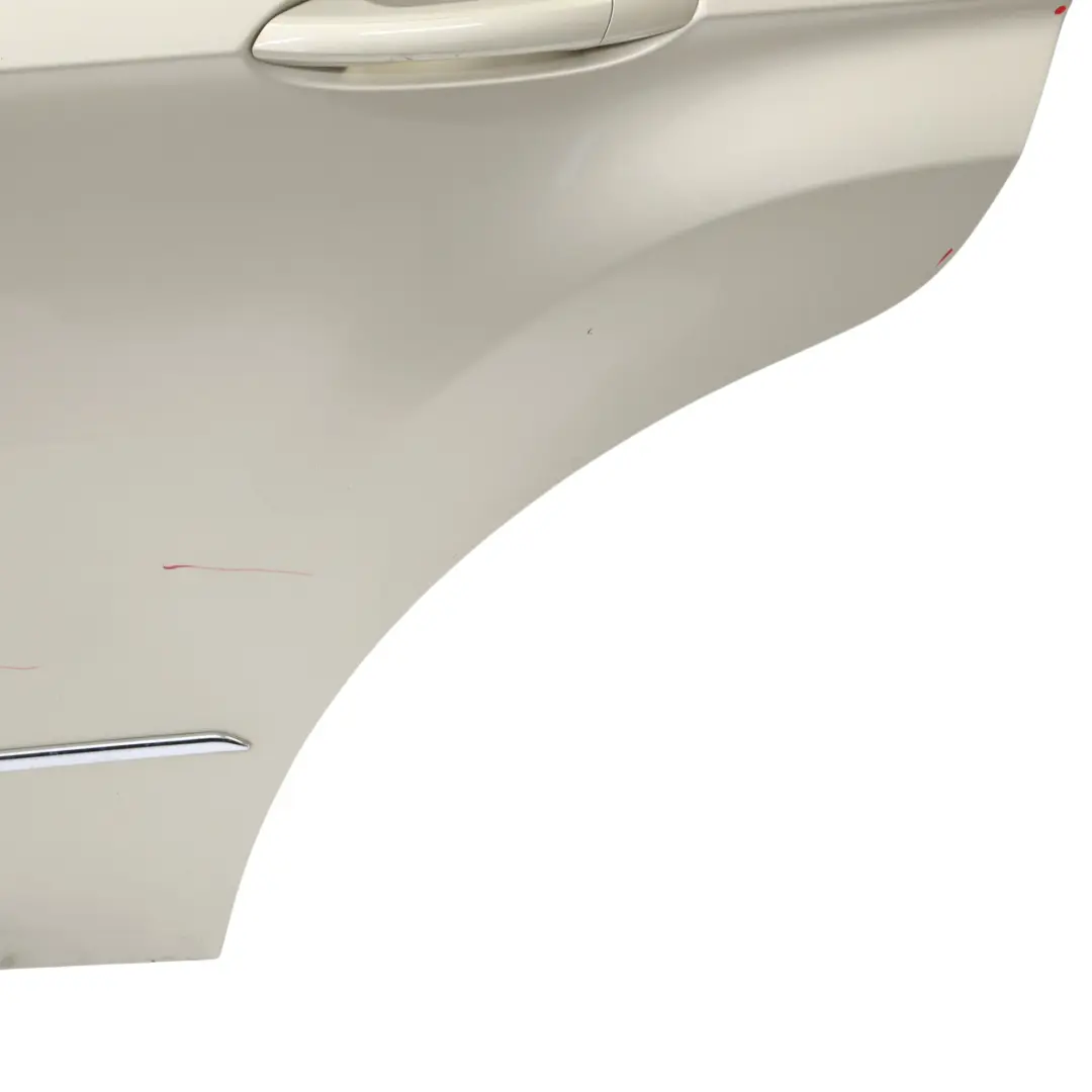 Puerta Trasera Izquierda Tapa Panel Pearl Beige Metallic - 794 para Mercedes W212 con número de pieza A2127300105 Mercedes W212 Puerta Trasera Izquierda Tapa Panel Pearl Beige Metallic - 794 - SKU A2127300105-PBE - Número de pieza A2127300105
