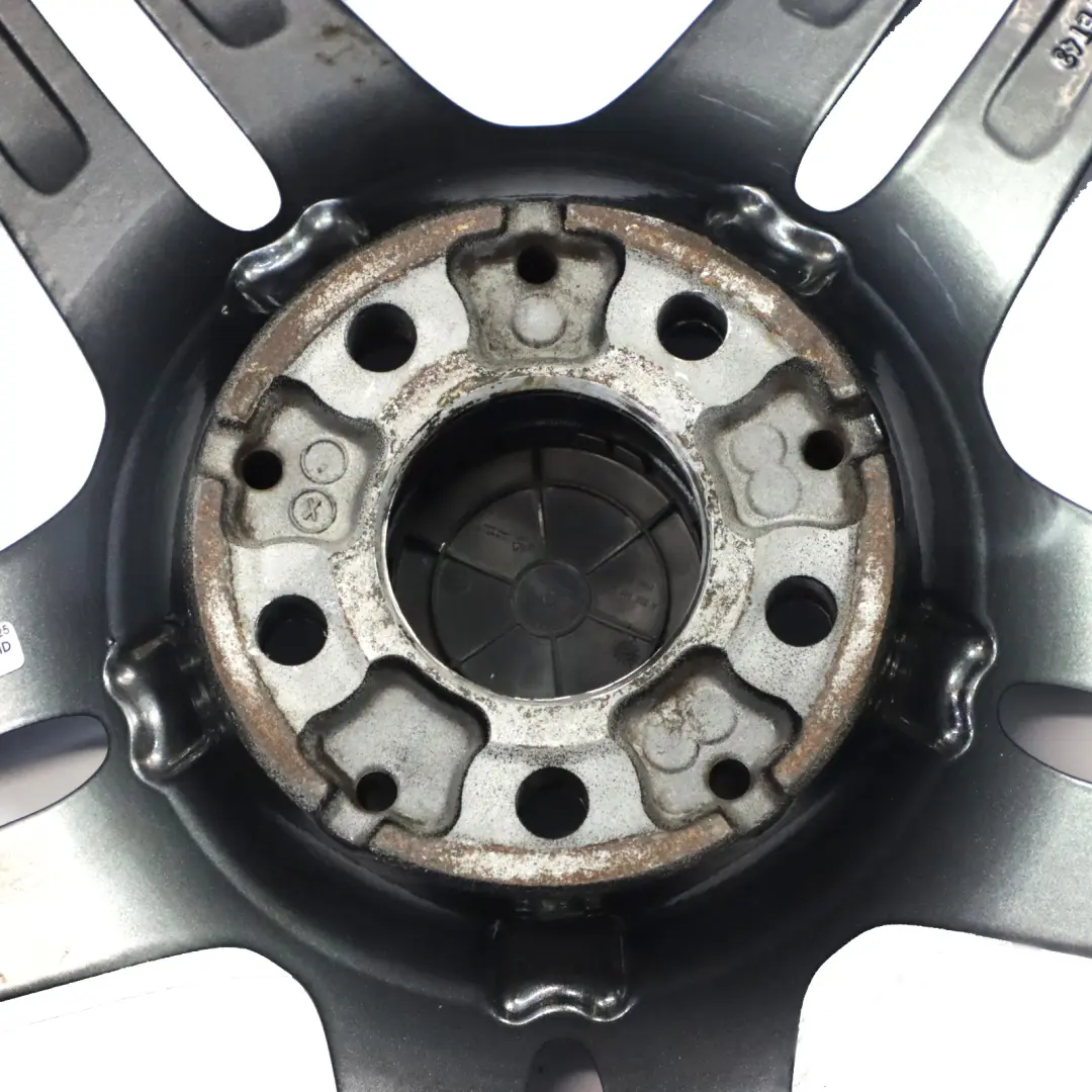 Leicht metall felge 5 Doppelspeichen 19" 8J ET:43 für Mercedes W213 C238 mit Teilenummer A2134012000 Mercedes W213 C238 Leicht metall felge 5 Doppelspeichen 19" 8J ET:43 - SKU A2134012000-1 - Teilenummer A2134012000