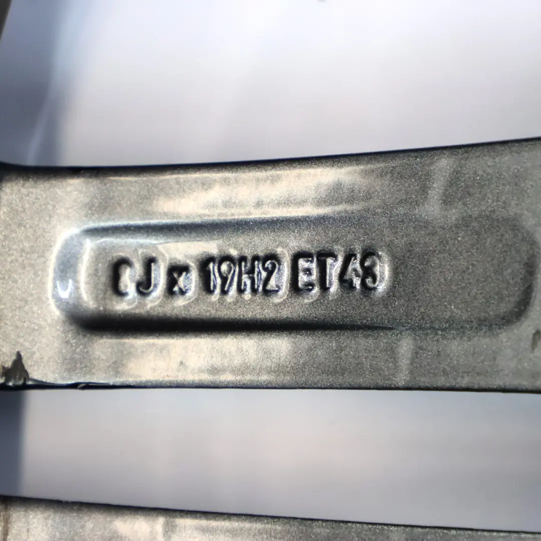 Jante Alu 19" 8J ET:43 Star Double Spoke pour Mercedes W213 C238 à propos du numéro de pièce A2134012000 Mercedes W213 C238 Jante Alu 19" 8J ET:43 Star Double Spoke - SKU A2134012000-2 - Numéro de pièce A2134012000