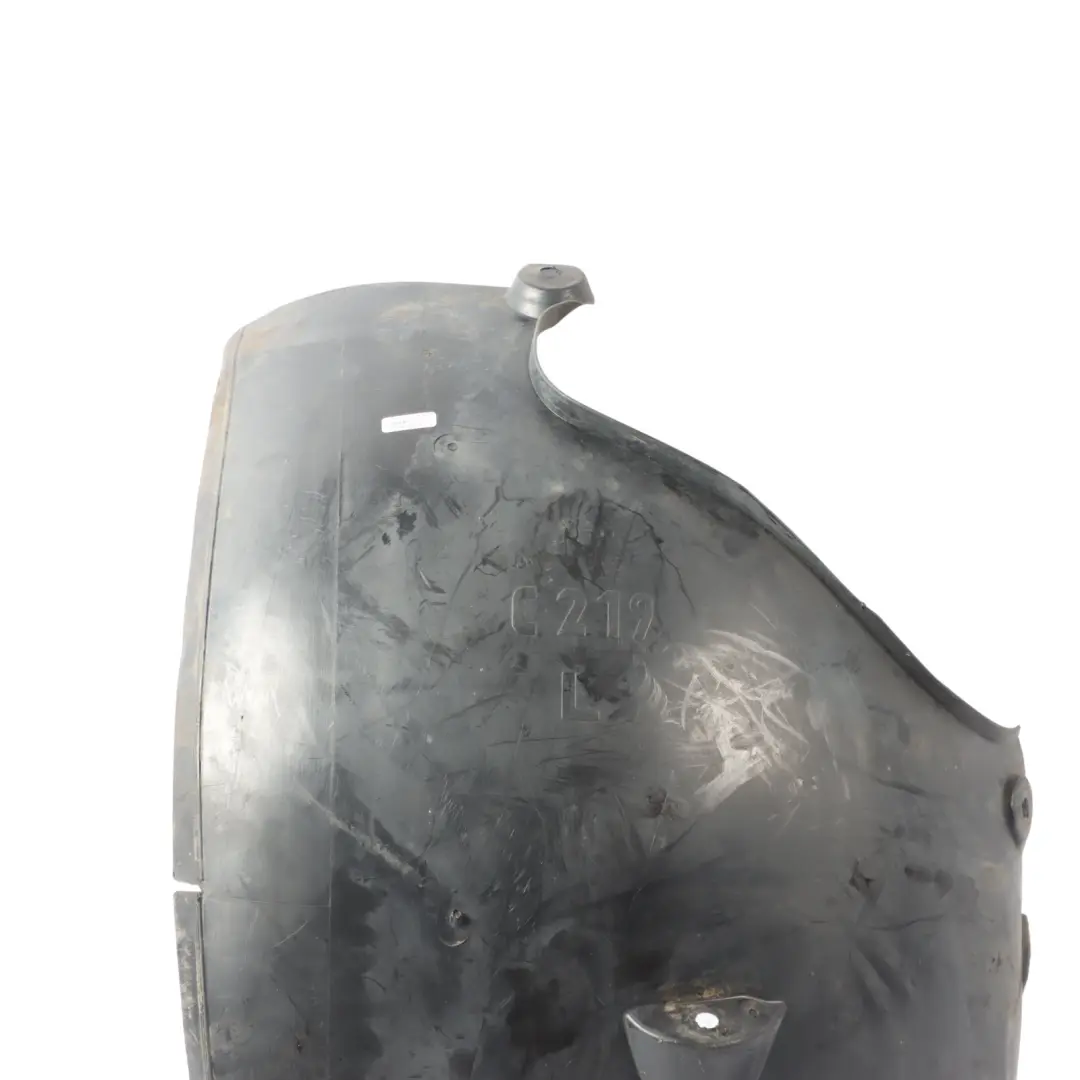 Garniture Passage Roue Avant Gauche Partie Arrière pour Mercedes CLS C219 à propos du numéro de pièce A2196900530 Mercedes CLS C219 Garniture Passage Roue Avant Gauche Partie Arrière - SKU A2196900530 - Numéro de pièce A2196900530