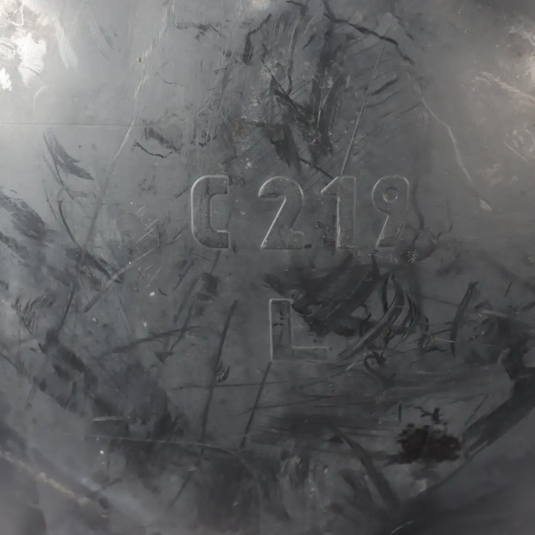 Copertura Passaruota Anteriore Posteriore Sinistra per Mercedes CLS C219 con numero di parte A2196900530 Mercedes CLS C219 Copertura Passaruota Anteriore Posteriore Sinistra - SKU A2196900530 - Numero di parte A2196900530