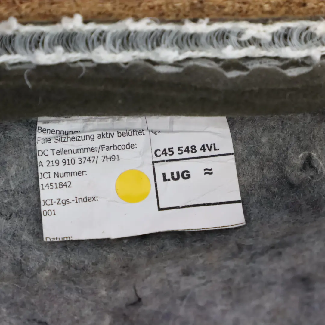 Housse Chauffante Pour Dossier De Siège Avant Droit Mercedes C219 Tissu Gris pour à propos du numéro de pièce A2199103747 Housse Chauffante Pour Dossier De Siège Avant Droit Mercedes C219 Tissu Gris - SKU A2199103747 - Numéro de pièce A2199103747