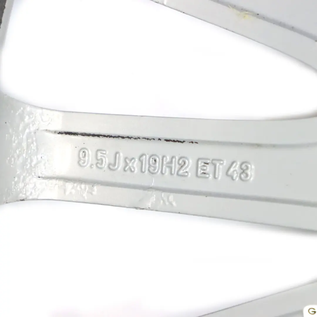 Jante En Alliage Argent Arrière Mercedes W221 AMG 19" 9,5J ET:43 pour à propos du numéro de pièce A2214015702 Jante En Alliage Argent Arrière Mercedes W221 AMG 19" 9,5J ET:43 - SKU A2214015702-1 - Numéro de pièce A2214015702