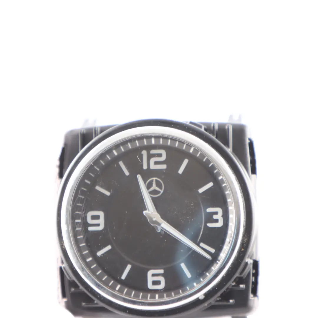 Mercedes W205 Horloge Analogique Tableau de Bord Intérieur - SKU A2228270300 - Numéro de pièce A2228270300