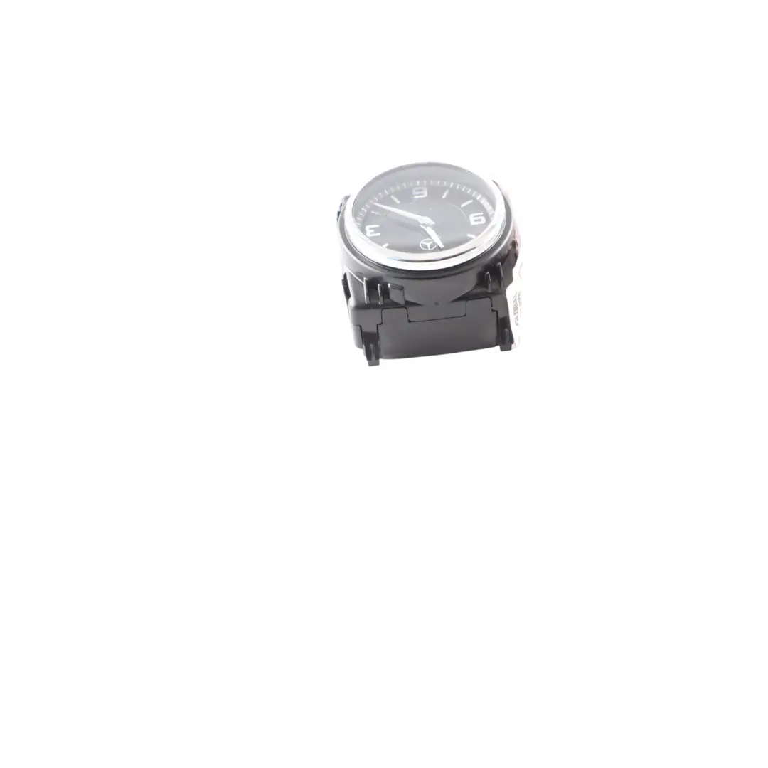 Armaturenbrett Analog Uhr Innenraum für Mercedes W205 mit Teilenummer A2228270300 Mercedes W205 Armaturenbrett Analog Uhr Innenraum - SKU A2228270300 - Teilenummer A2228270300