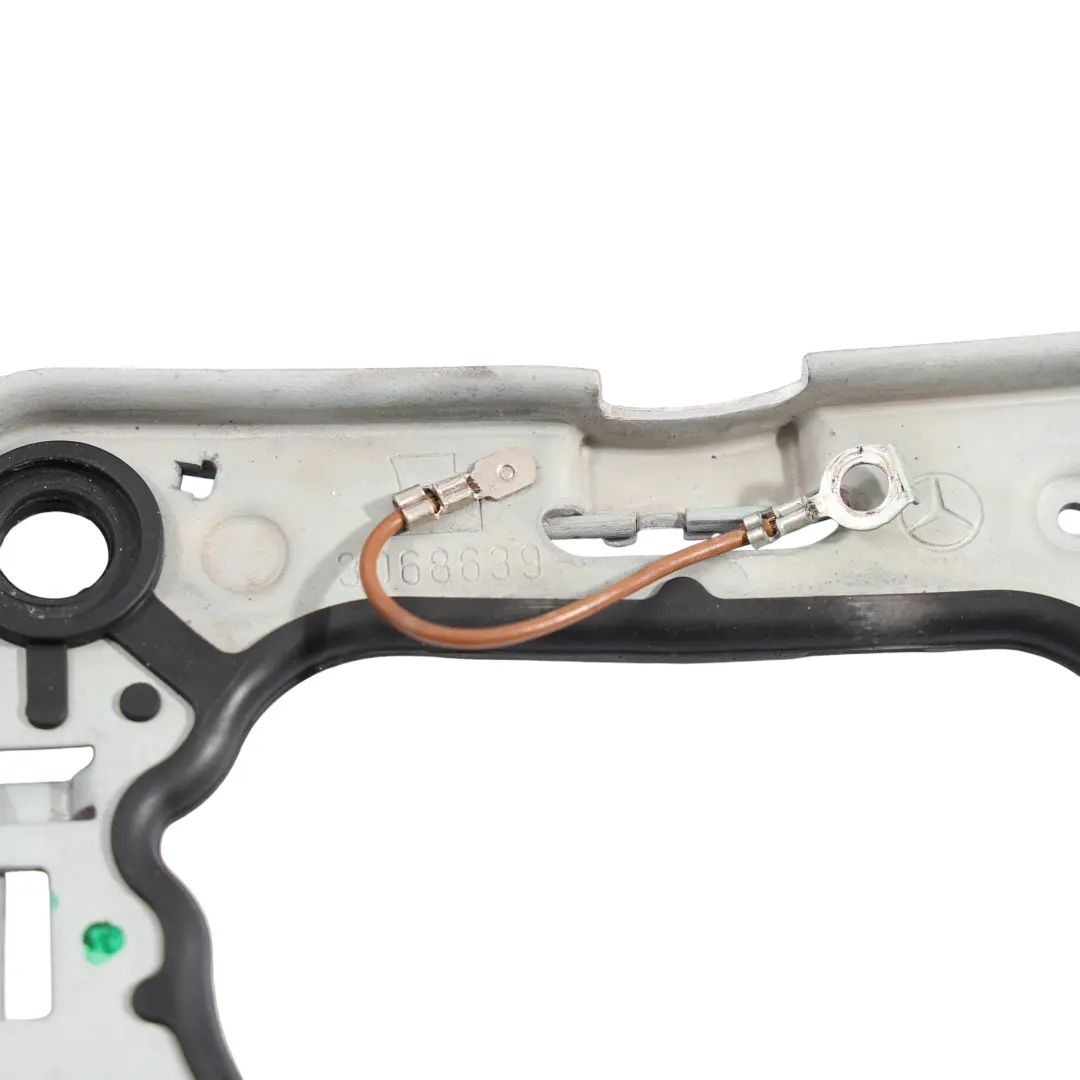Mercedes W204 Support De Plaque De Volant Pour - SKU A2314605903 - Numéro de pièce A2314605903
