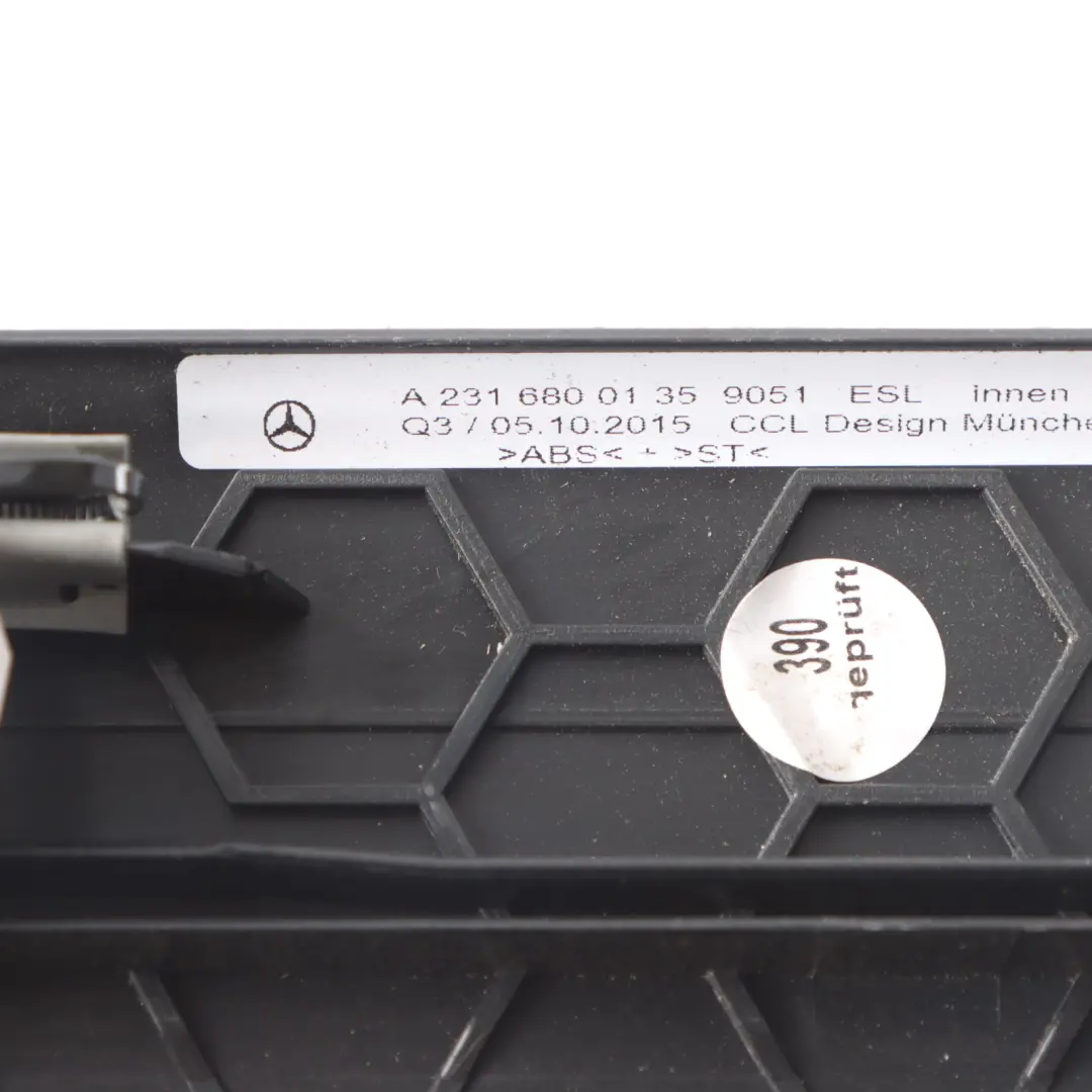 Anteriore Sinistra Destra Rivestimento Soglia per Mercedes SL R231 con numero di parte A2316800135 Mercedes SL R231 Anteriore Sinistra Destra Rivestimento Soglia - SKU A2316800135 - Numero di parte A2316800135