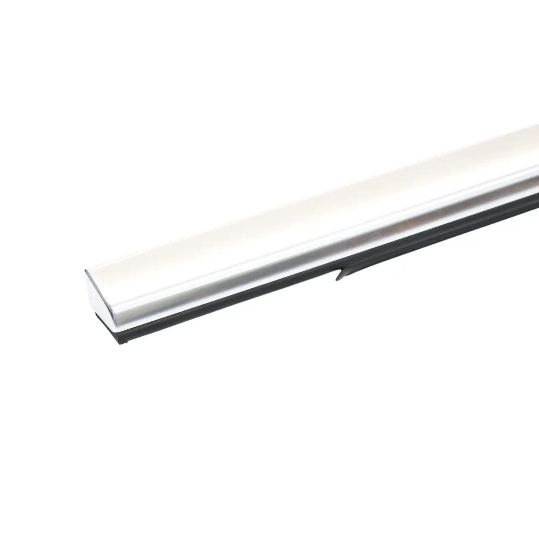 Ventana Moldura Trasera Puerta Tira Trim Derecha para Mercedes GLC X253 con número de pieza A2537300224 Mercedes GLC X253 Ventana Moldura Trasera Puerta Tira Trim Derecha - SKU A2537300224 - Número de pieza A2537300224