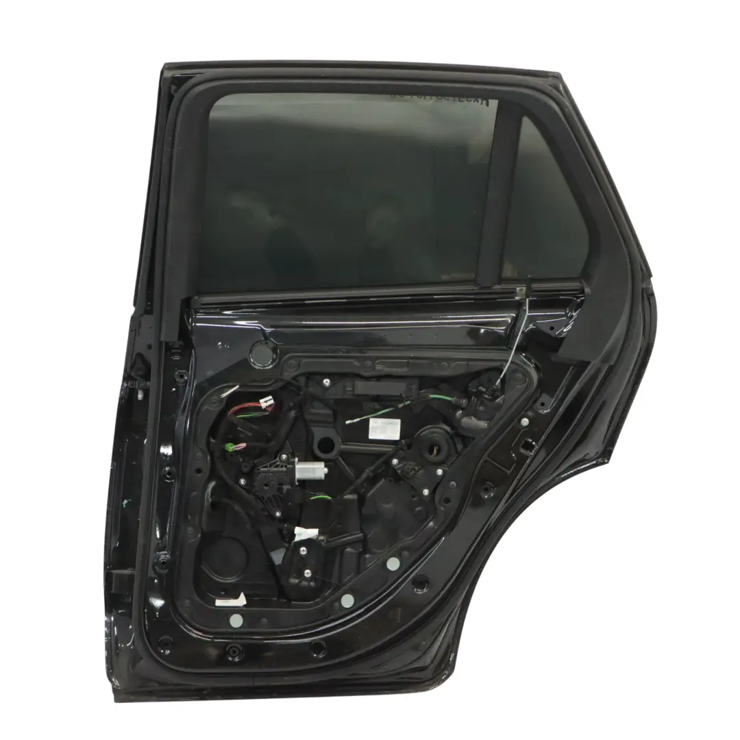 Puerta Trasera Derecha Negro Obsidiana Metalizado - 197 para Mercedes X253 con número de pieza A2537307404 Mercedes X253 Puerta Trasera Derecha Negro Obsidiana Metalizado - 197 - SKU A2537307404-OB - Número de pieza A2537307404
