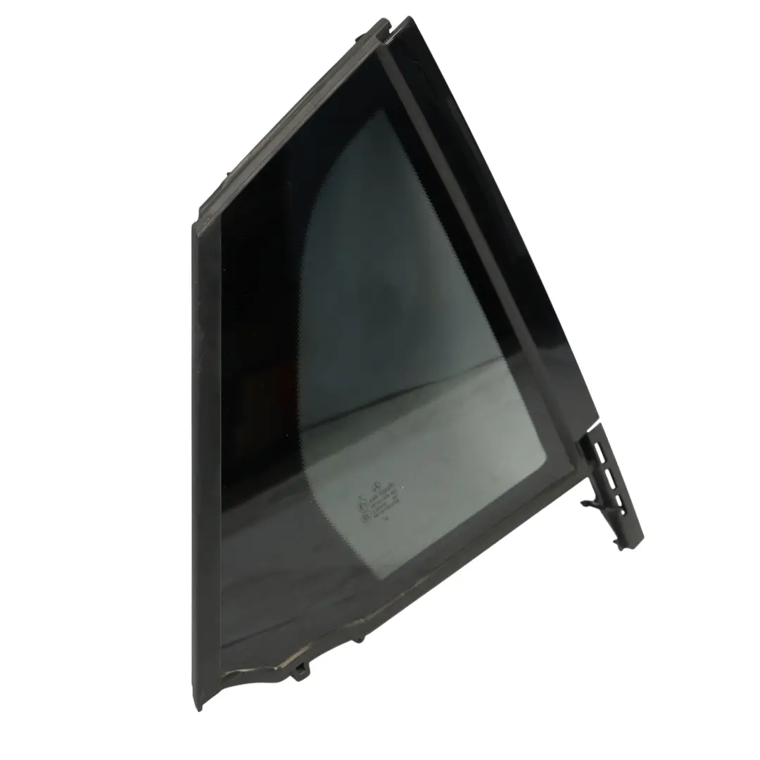 Lunotto Posteriore Quarto Vetro Fisso AS3 Destra per Mercedes C253 con numero di parte A2537308000 Mercedes C253 Lunotto Posteriore Quarto Vetro Fisso AS3 Destra - SKU A2537308000 - Numero di parte A2537308000