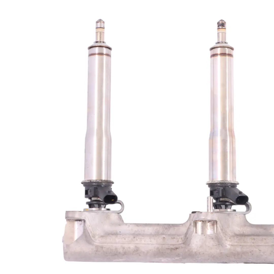 Mercedes C219 M272 Petrol Engine Fuel Injector Nozzle Rail - SKU A2720705132 - Part number A2720705132