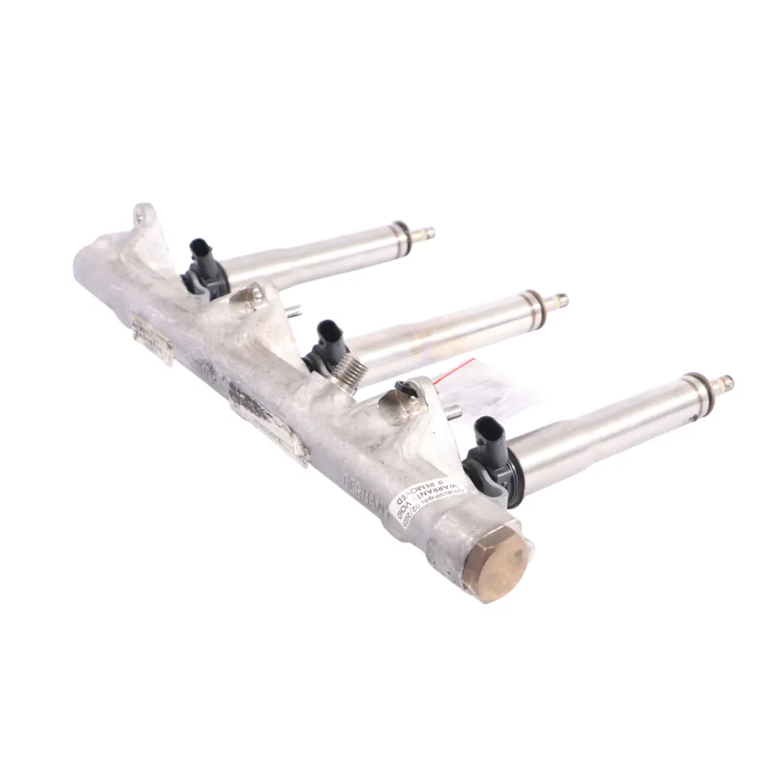 Ein Spritz Düsen Schiene Für Mercedes C219 M272 Benzin Motor für mit Teilenummer A2720705132 Ein Spritz Düsen Schiene Für Mercedes C219 M272 Benzin Motor - SKU A2720705132 - Teilenummer A2720705132