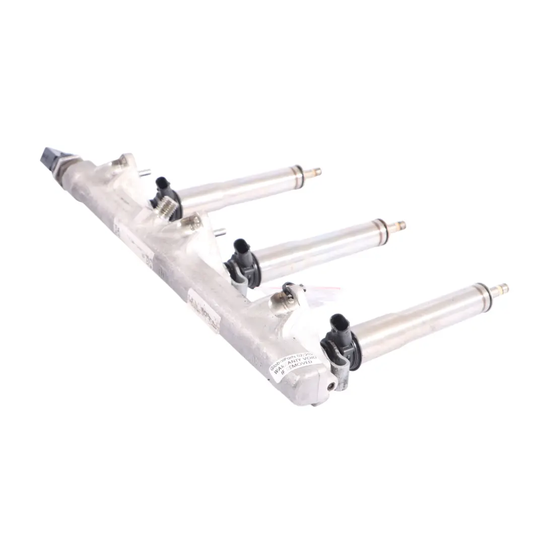 M272 Petrol Engine Fuel Injector Nozzle Rail to Mercedes C219 with Part number A2720705332 Mercedes C219 M272 Petrol Engine Fuel Injector Nozzle Rail - SKU A2720705332 - Part number A2720705332