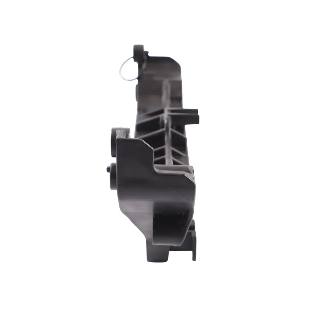 Uchwyt Wpornik Mocowanie Intercoolera do Mercedes W213 C238 C253 o numerze A2760142100 Mercedes W213 C238 C253 Uchwyt Wpornik Mocowanie Intercoolera - SKU A2760142100 - Numer Części A2760142100