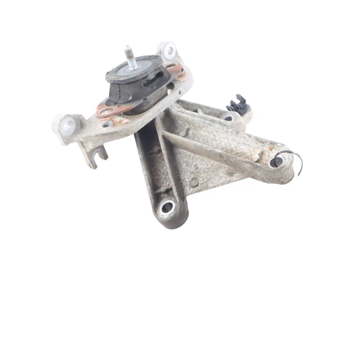 Mounting Mount Holder Bracket 8200043084 8200457080 to Mercedes W415 Engine with Part number A4153640240 Mercedes W415 Engine Mounting Mount Holder Bracket 8200043084 8200457080 - SKU A4153640240 - Part number A4153640240