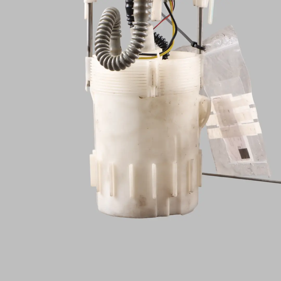 Kraftstoffpumpe Gebereinheit für Mercedes W415 Diesel mit Teilenummer A4154780101 Mercedes W415 Diesel Kraftstoffpumpe Gebereinheit - SKU A4154780101 - Teilenummer A4154780101