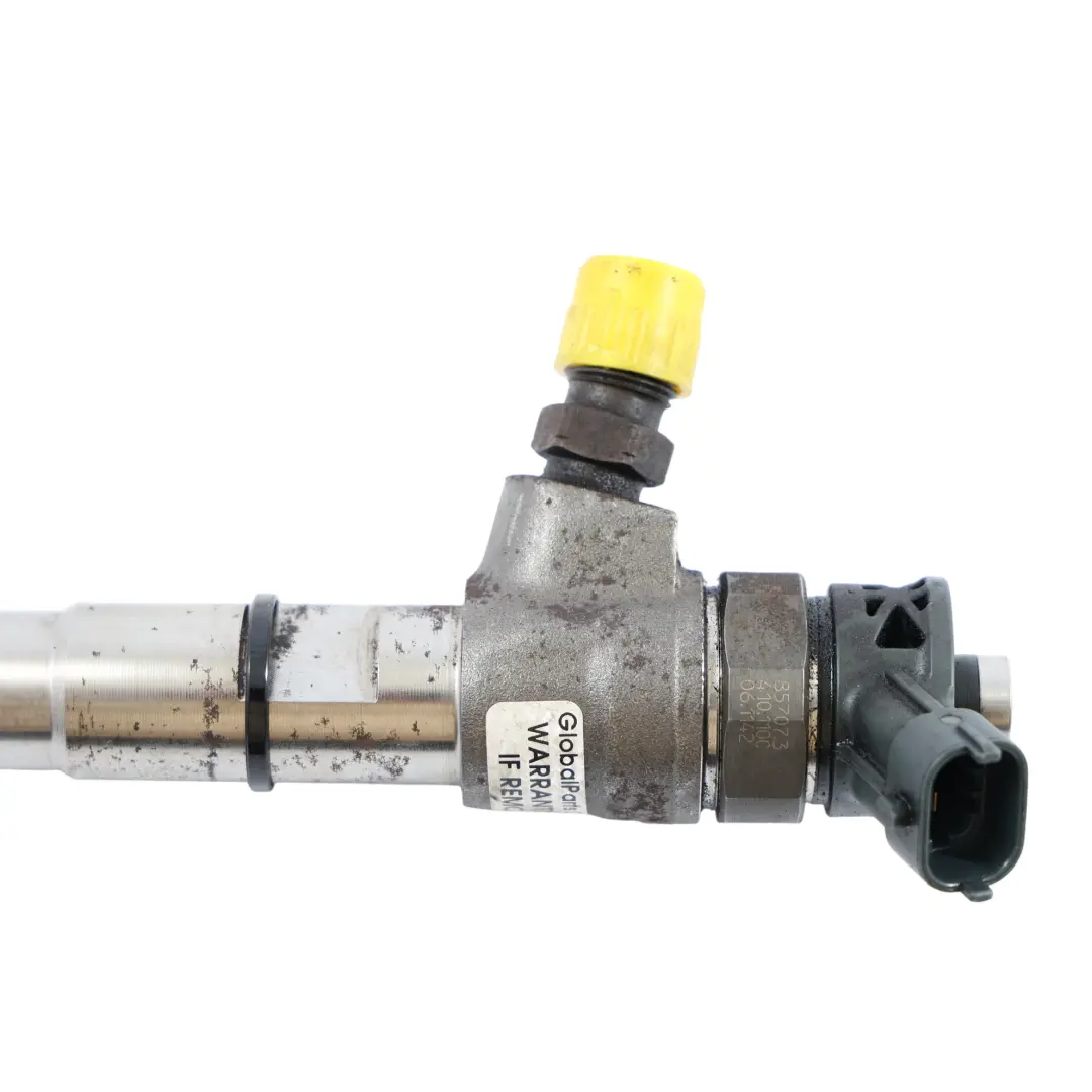 OM608 Diesel Fuel Injector Injection Nozzle to Mercedes V177 with Part number A6080700087 Mercedes V177 OM608 Diesel Fuel Injector Injection Nozzle - SKU A6080700087 - Part number A6080700087