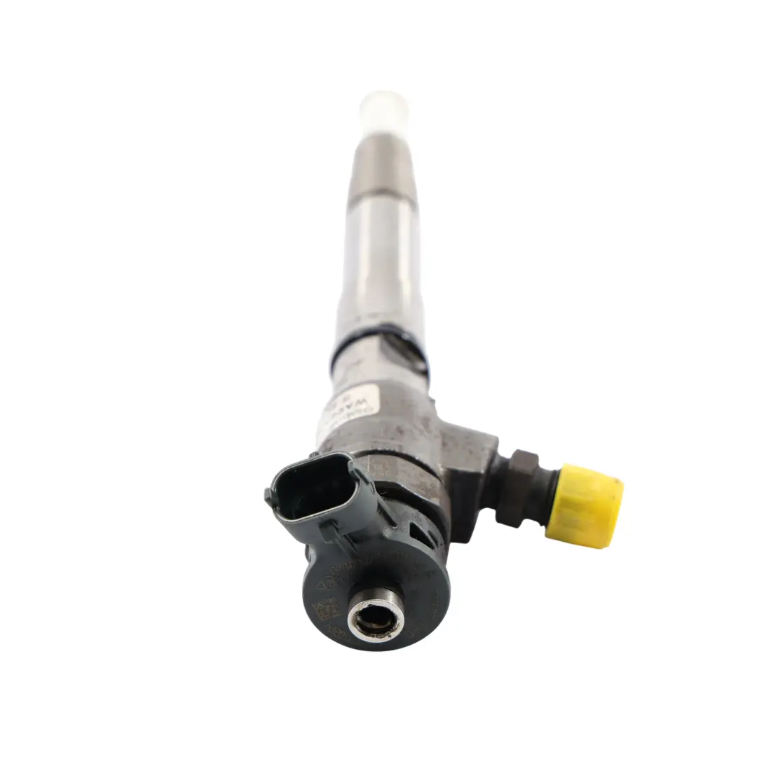 OM608 Diesel Fuel Injector Injection Nozzle to Mercedes V177 with Part number A6080700087 Mercedes V177 OM608 Diesel Fuel Injector Injection Nozzle - SKU A6080700087 - Part number A6080700087