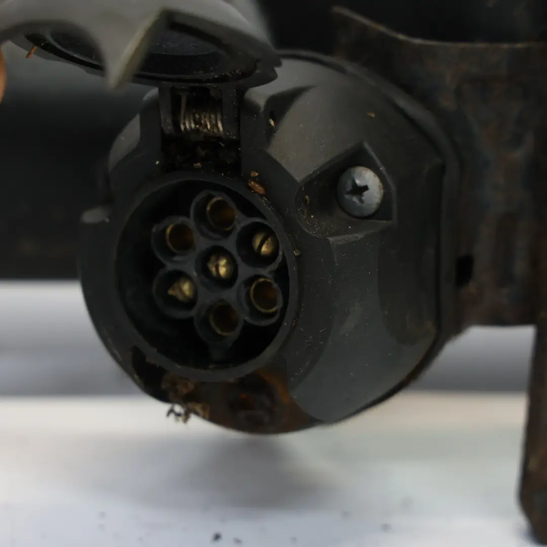 Barre D'Attelage Mécanisme De Remorquage Arrière Pare-Chocs pour Mercedes Vito W639 à propos du numéro de pièce A6393101495 Mercedes Vito W639 Barre D'Attelage Mécanisme De Remorquage Arrière Pare-Chocs - SKU A6393101495-4 - Numéro de pièce A6393101495