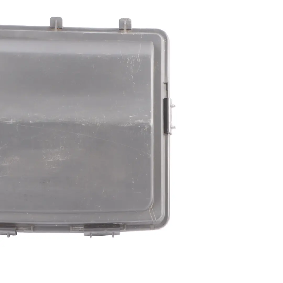 Mercedes Vito W639 Couvercle Boîte A Fusibles Batterie D'habillage - SKU A6395450003 - Numéro de pièce A6395450003