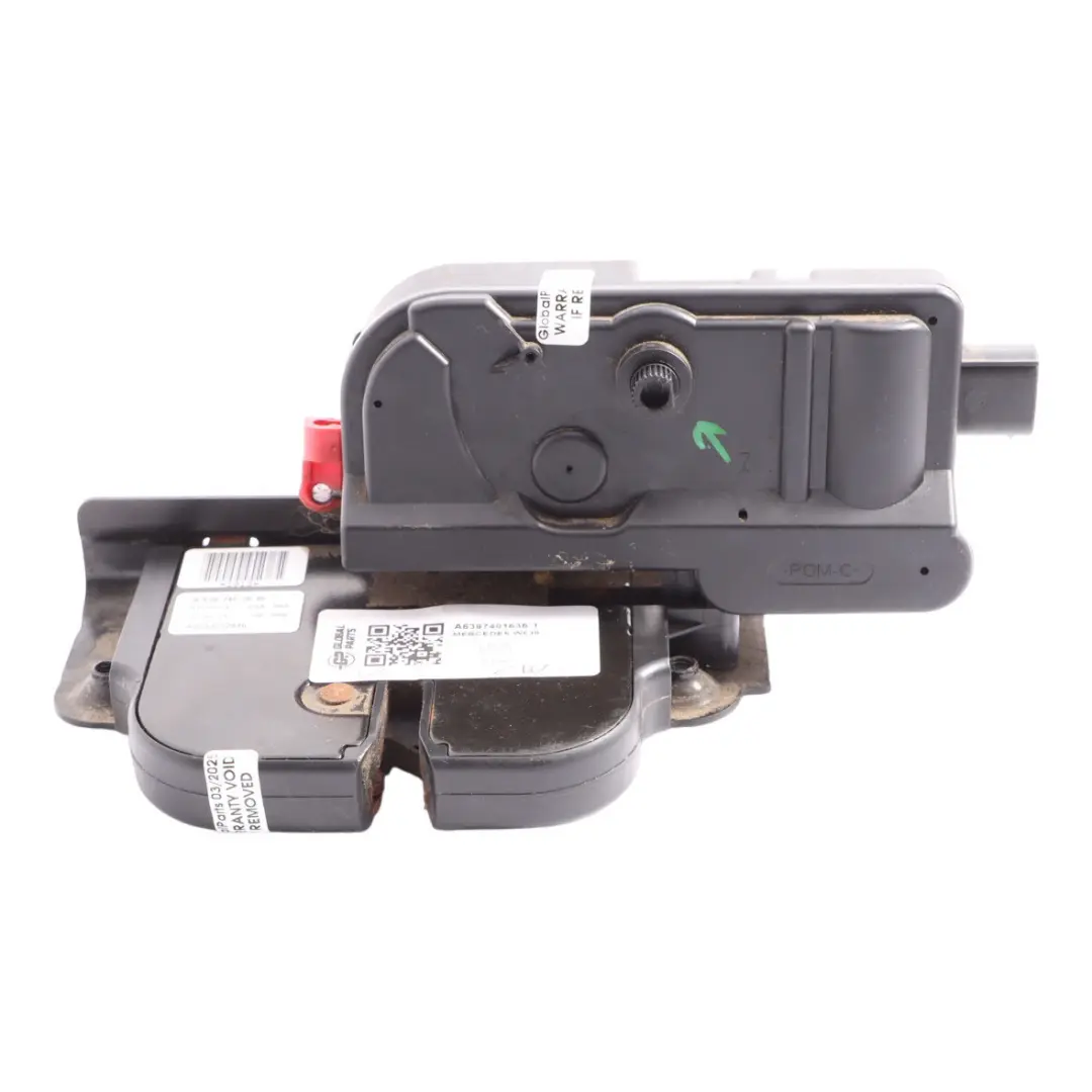 Loquet verrouillage couvercle hayon arrière pour Mercedes Vito W639 à propos du numéro de pièce A6397401635 Mercedes Vito W639 Loquet verrouillage couvercle hayon arrière - SKU A6397401635-1 - Numéro de pièce A6397401635