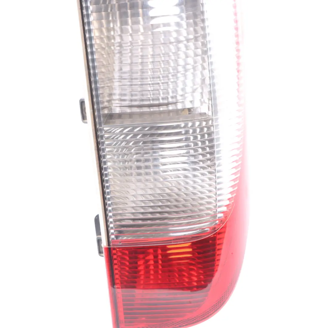 Fanale posteriore Mercedes W639 Destra Fanale posteriore laterale per con numero di parte A6398201764 Fanale posteriore Mercedes W639 Destra Fanale posteriore laterale - SKU A6398201764-2 - Numero di parte A6398201764