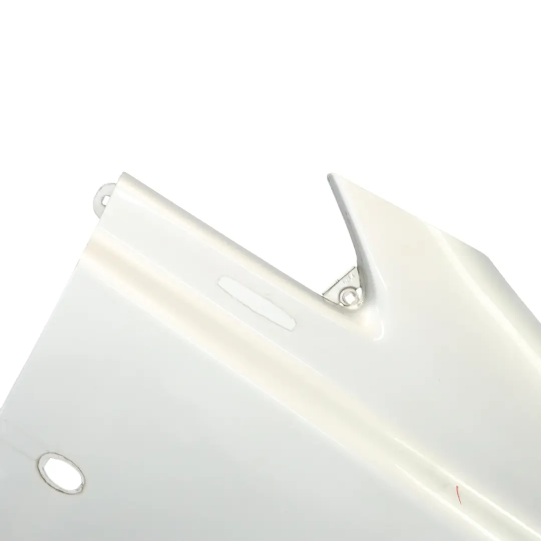 Pannello anteriore destro Parafango Brilliant Silver - 9744 per Mercedes Vito W639 con numero di parte A6398800700 Mercedes Vito W639 Pannello anteriore destro Parafango Brilliant Silver - 9744 - SKU A6398800700-BRS - Numero di parte A6398800700