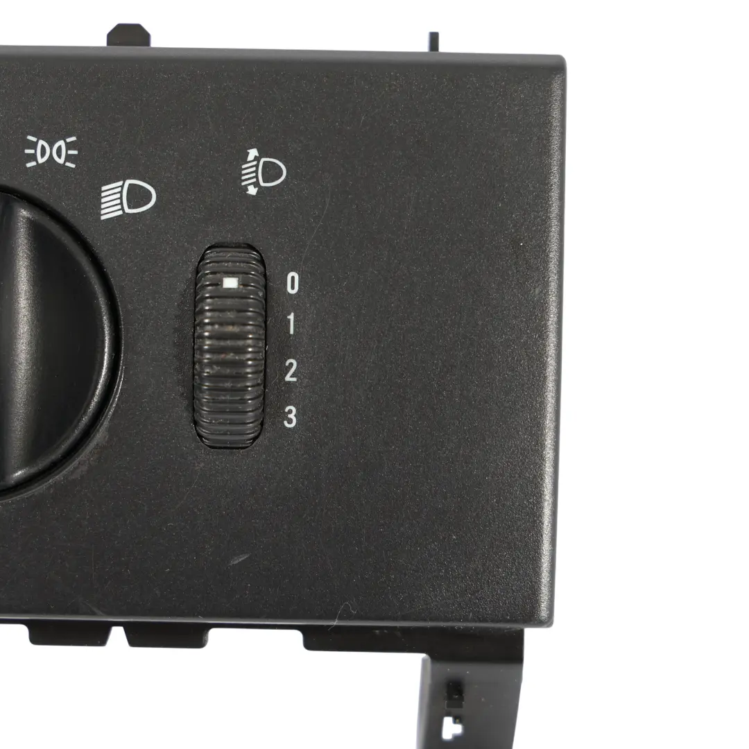 Mercedes Vito Viano W639 Unidad De Interruptor De Faros Boton Pomo - SKU A6399050000-1 - Número de pieza A6399050000