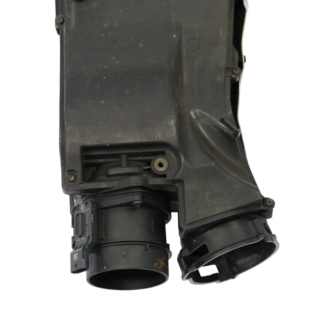 Luftfilterkasten OM651 Diesel Luftschalldämpfergehäuse für Mercedes W205 mit Teilenummer A6510902501 Mercedes W205 Luftfilterkasten OM651 Diesel Luftschalldämpfergehäuse - SKU A6510902501 - Teilenummer A6510902501