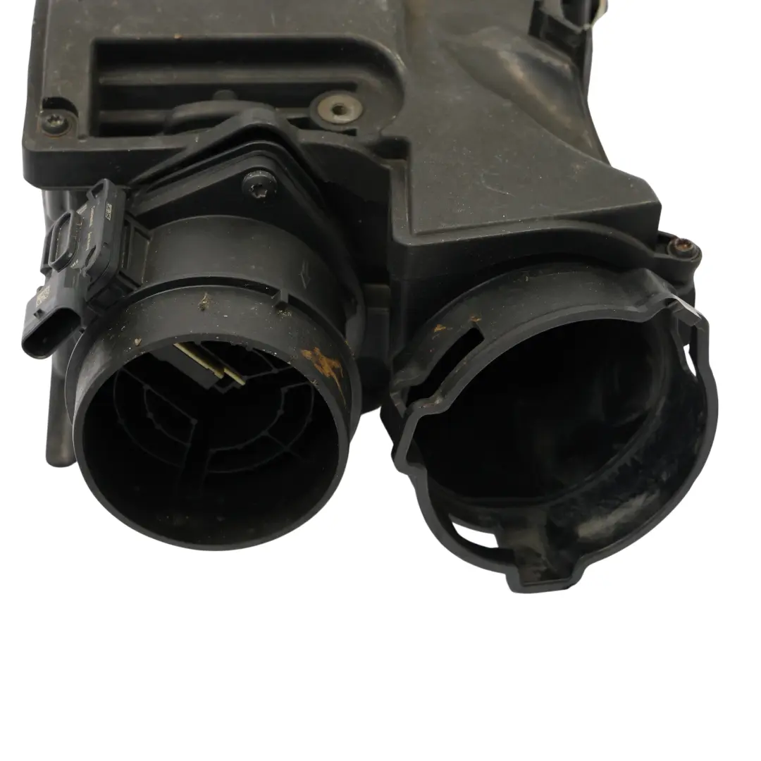 Scatola Filtro Aria OM651 Diesel Silenziatore Aria per Mercedes W205 con numero di parte A6510902501 Mercedes W205 Scatola Filtro Aria OM651 Diesel Silenziatore Aria - SKU A6510902501 - Numero di parte A6510902501