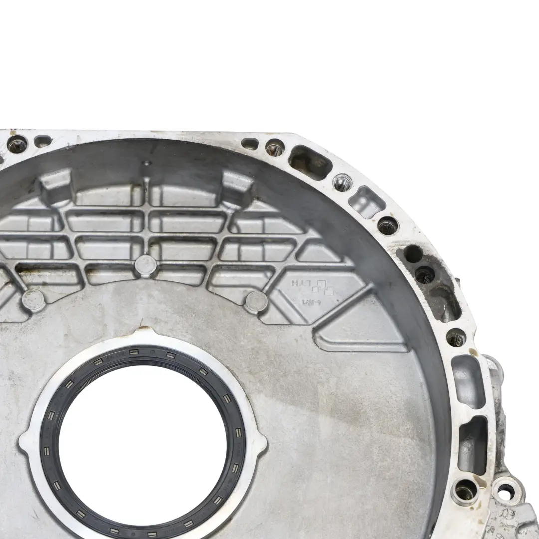 Mercedes W205 OM654 Diesel Coperchio Posteriore Del Motore - SKU A6540106102 - Numero di parte A6540106102