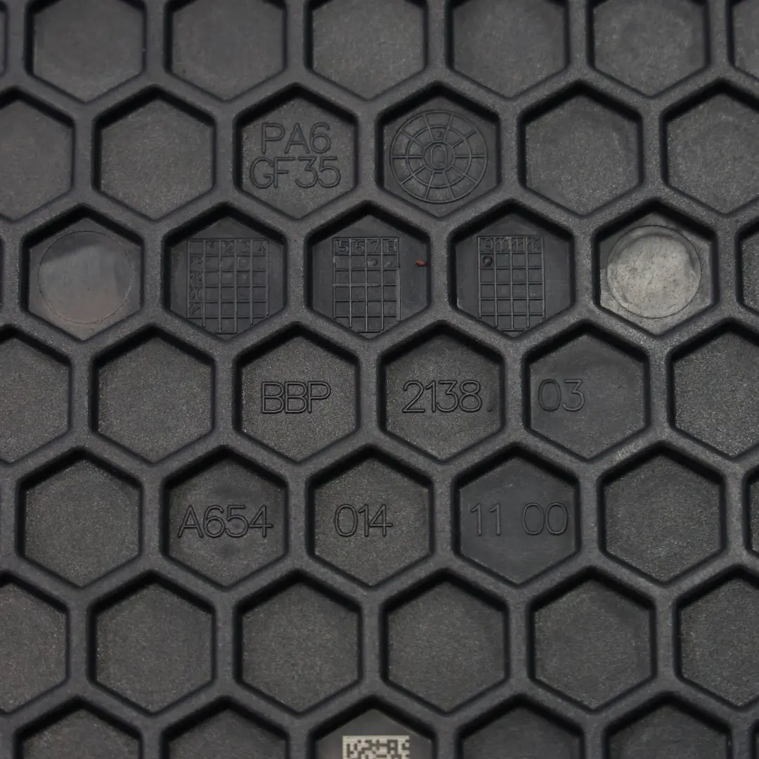 OM654 Silnik Miska Olejowa Górna Część do Mercedes W205 Diesel o numerze A6540141100 Mercedes W205 Diesel OM654 Silnik Miska Olejowa Górna Część - SKU A6540141100 - Numer Części A6540141100