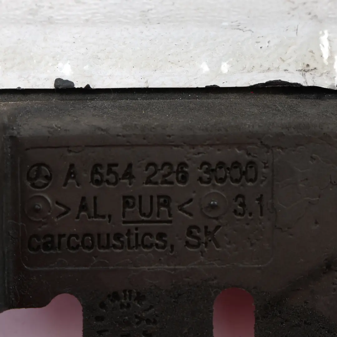 Motore Acustico Isolamento Rumore Destro per Mercedes C253 con numero di parte A6542263000 Mercedes C253 Motore Acustico Isolamento Rumore Destro - SKU A6542263000 - Numero di parte A6542263000