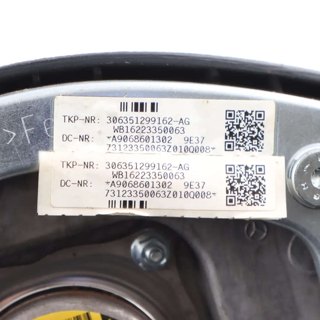 Mercedes Sprinter W906 Modulo aria per volante nero - SKU A9068601302-1 - Numero di parte A9068601302